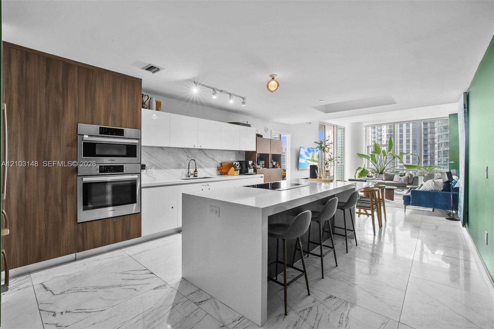 851 NE 1st Avenue, #3211, Miami, FL 33132 Photo 4