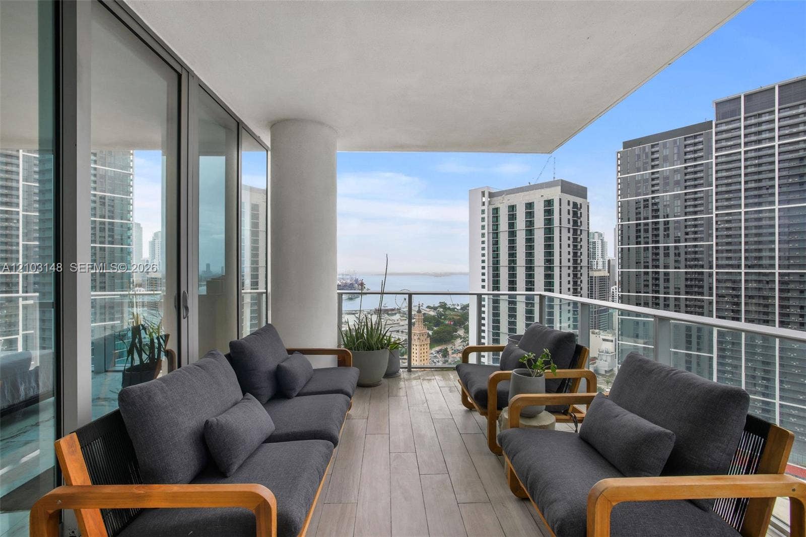 851 NE 1st Avenue, #3211, Miami, FL 33132 Photo 3