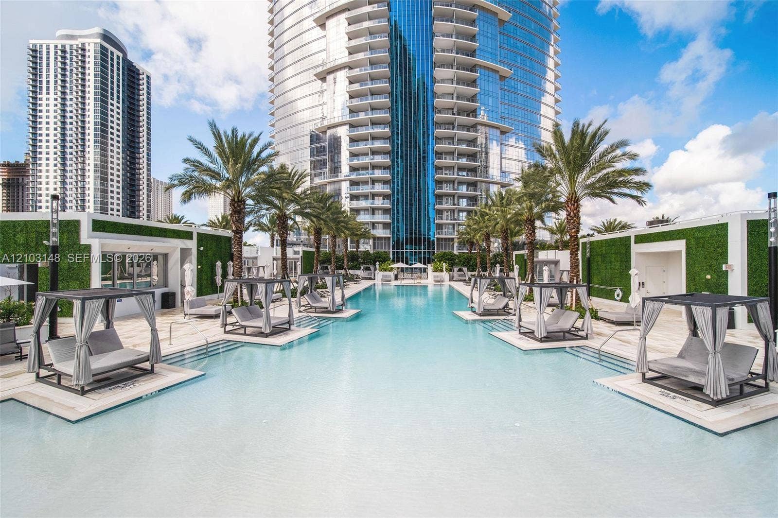 851 NE 1st Avenue, #3211, Miami, FL 33132 Photo 17