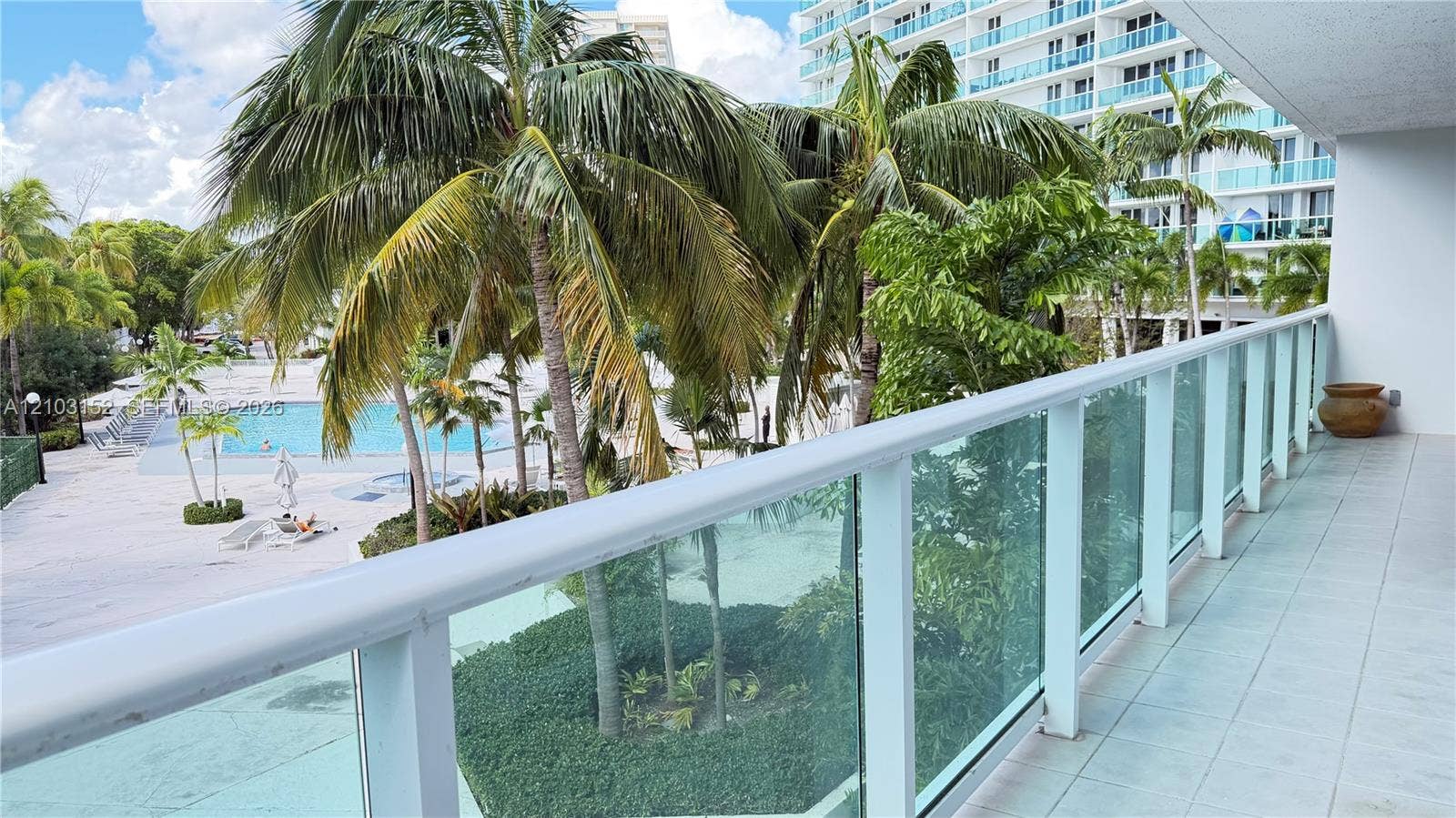 100 Bayview Drive, #217, Sunny Isles Beach, Sunny Isles Beach, FL 33160 Photo 11