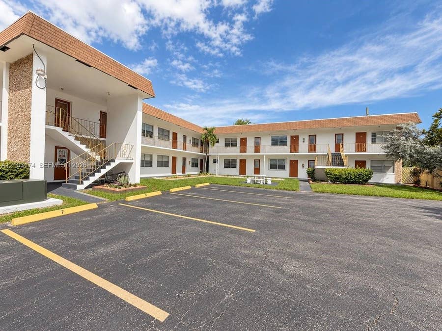 Property photo for 1007 N 19th Avenue, #18, Hollywood, FL