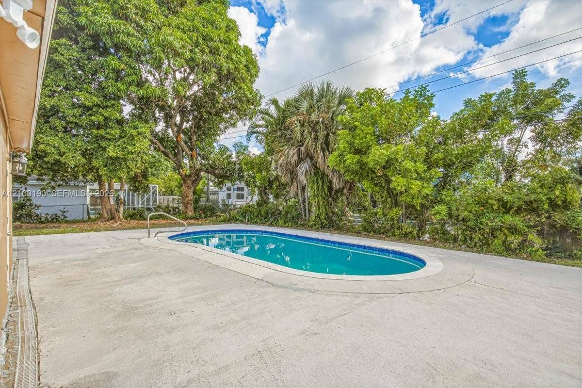 3932 NW 39th Avenue, Lauderdale Lakes, FL 33309 Photo 27