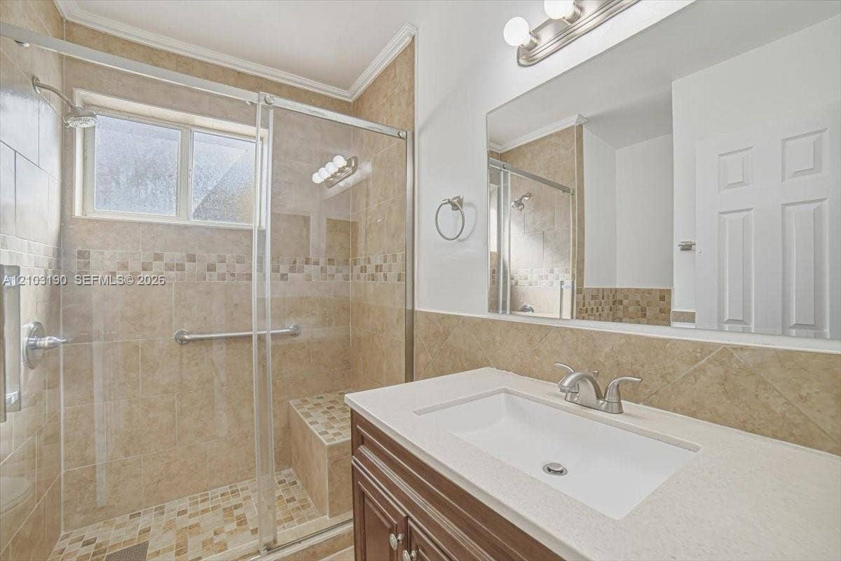 3932 NW 39th Avenue, Lauderdale Lakes, FL 33309 Photo 12