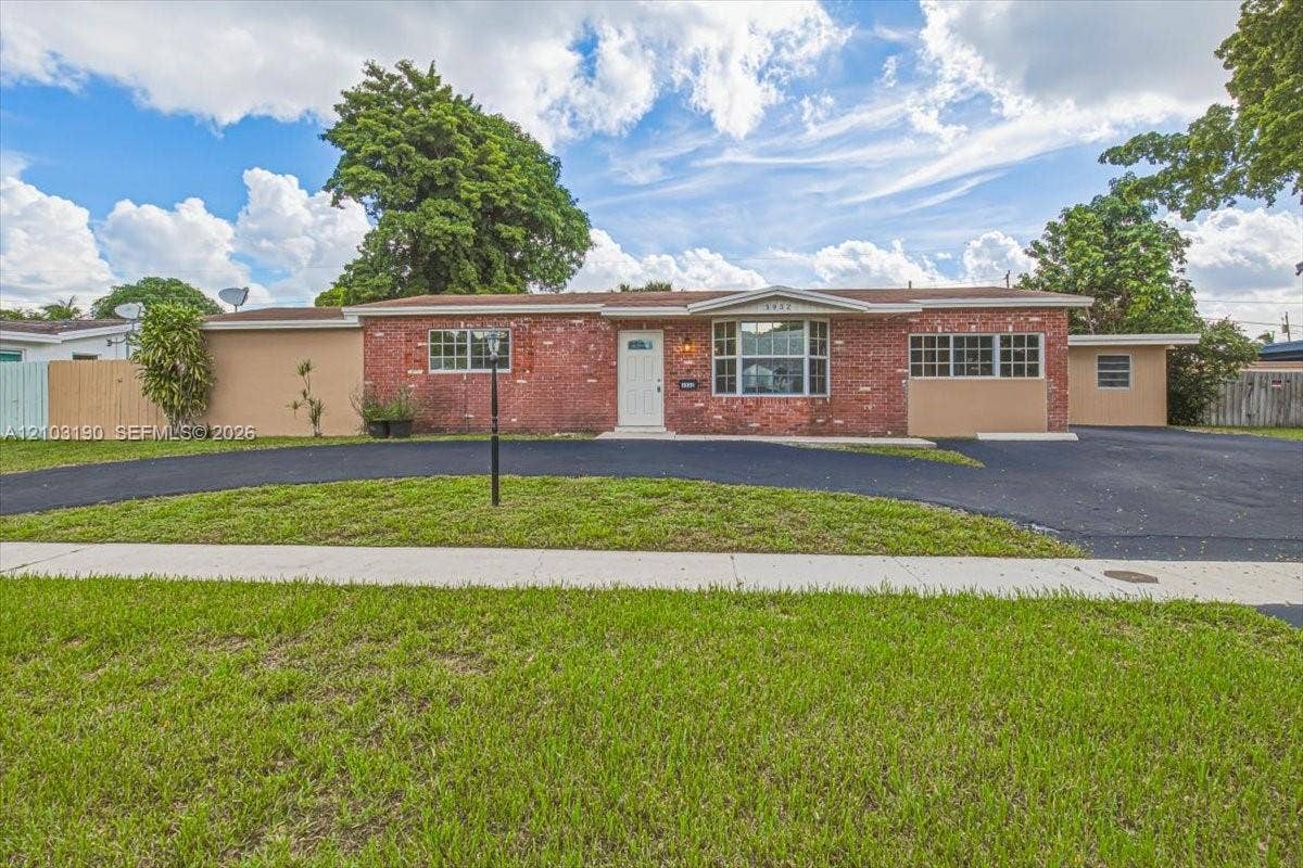 3932 NW 39th Avenue, Lauderdale Lakes, FL 33309 Photo 32
