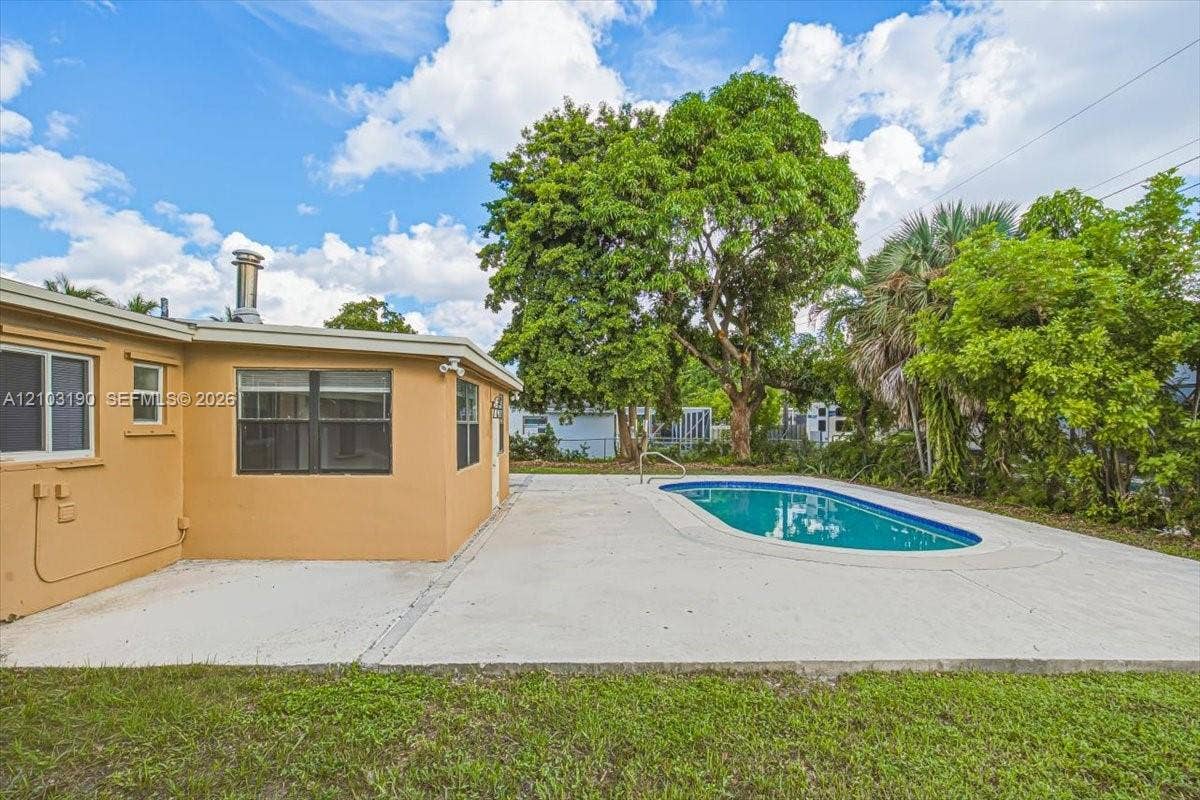 3932 NW 39th Avenue, Lauderdale Lakes, FL 33309 Photo 29
