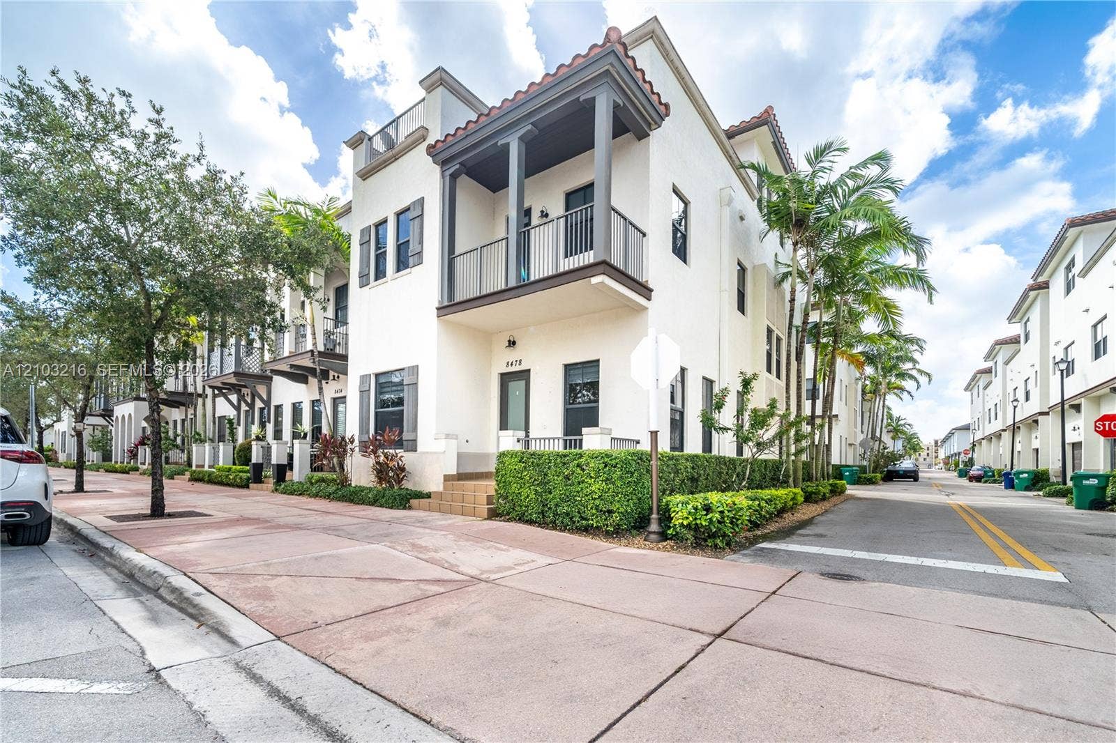 8478 NW 52nd Street, Doral, FL 33166 Photo 2