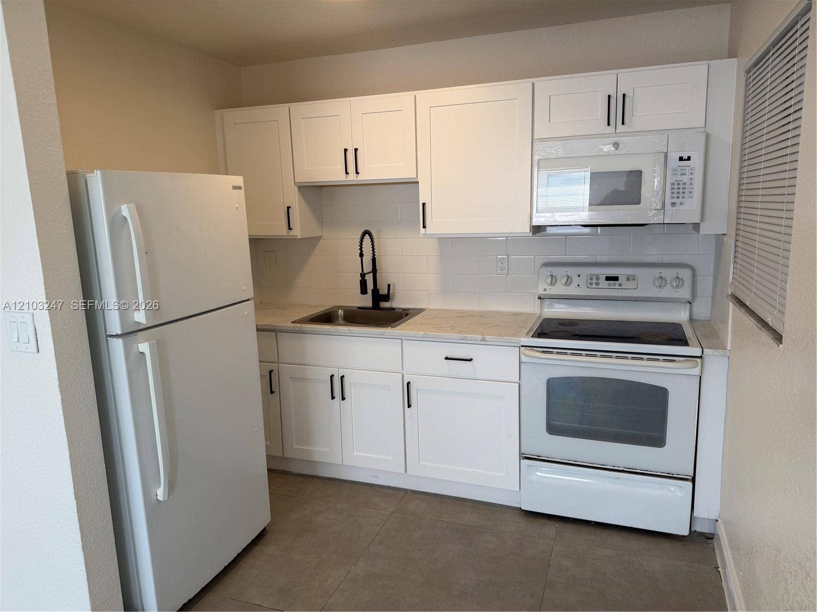 110 SE 2nd Street, #101, Hallandale Beach, Hallandale Beach, FL 33009 Photo 2