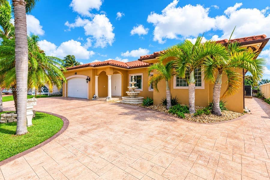 Property photo for 17851 NW 84th Place, Hialeah, FL