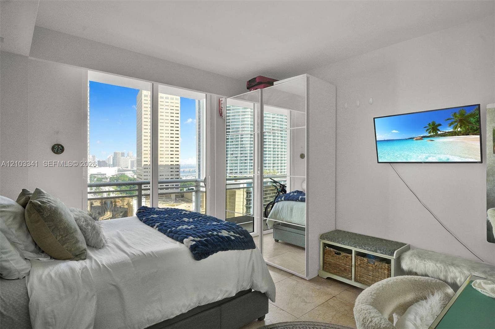 901 Brickell Key Boulevard, #2204, Miami, FL 33131 Photo 30
