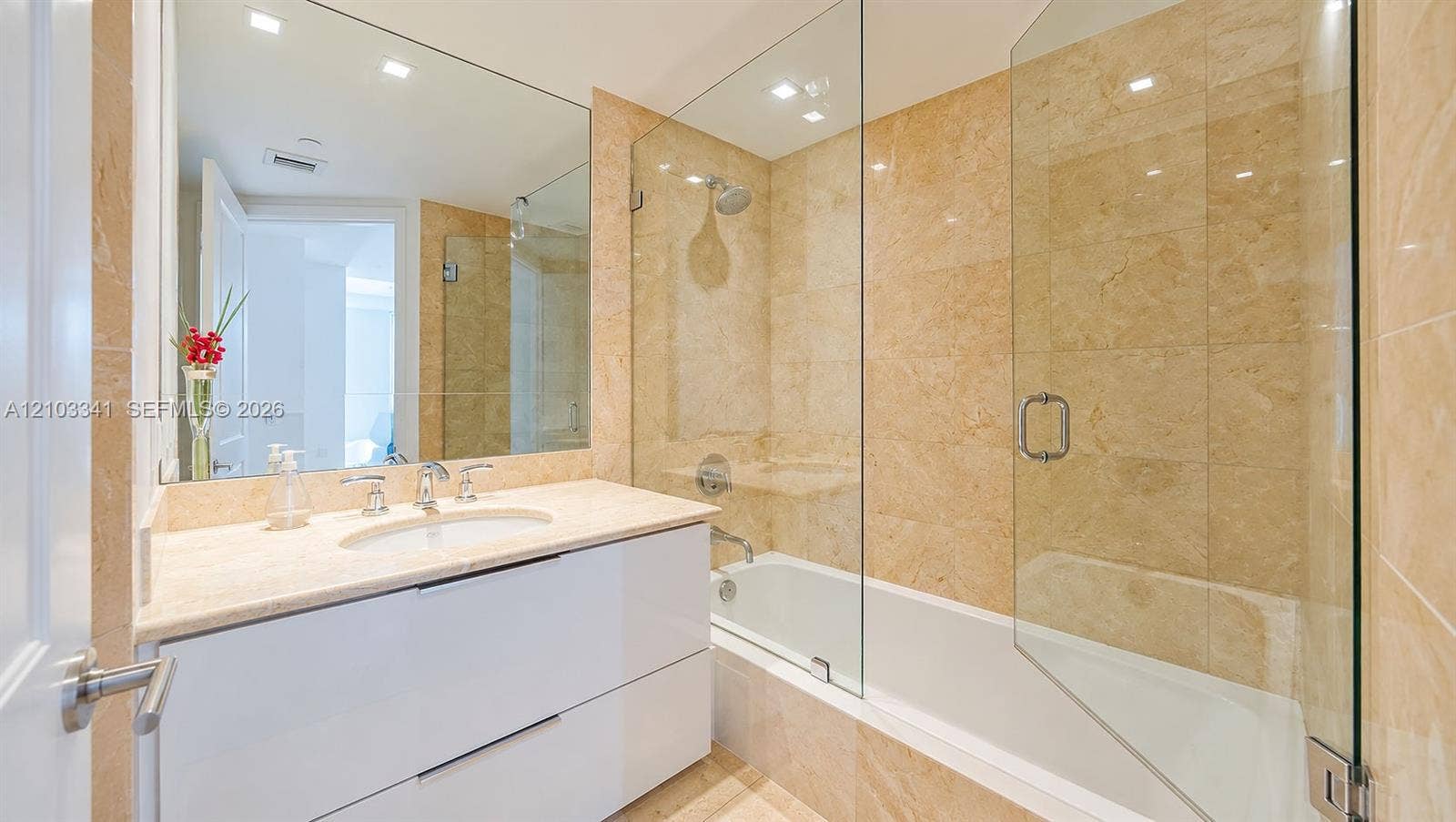 901 Brickell Key Boulevard, #2204, Miami, FL 33131 Photo 35