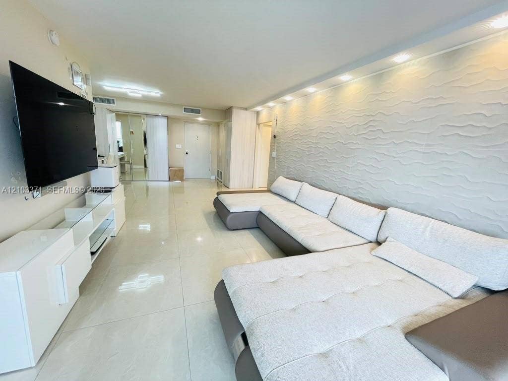 290 174th Street, #1118, Sunny Isles Beach, Sunny Isles Beach, FL 33160 Photo 17