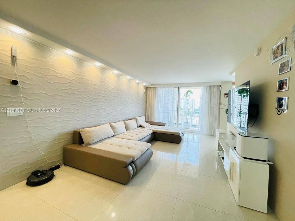 290 174th Street, #1118, Sunny Isles Beach, Sunny Isles Beach, FL 33160 Photo 16