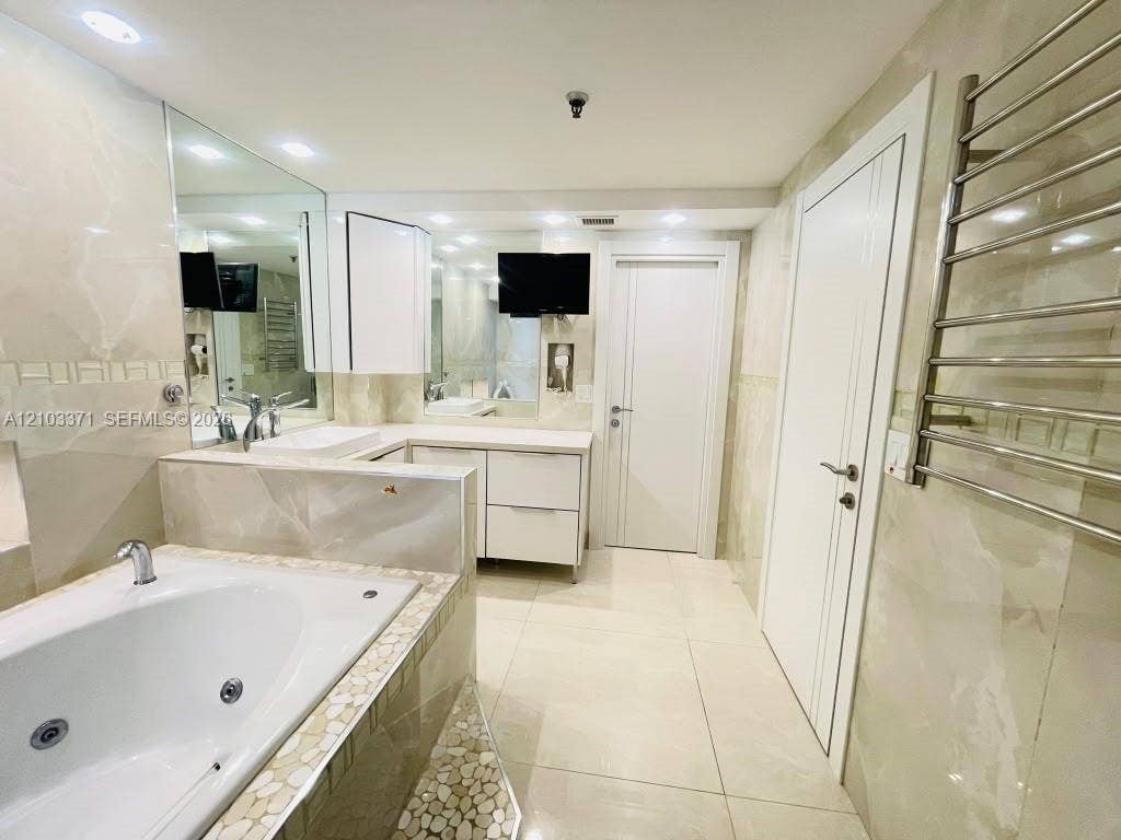 290 174th Street, #1118, Sunny Isles Beach, Sunny Isles Beach, FL 33160 Photo 6