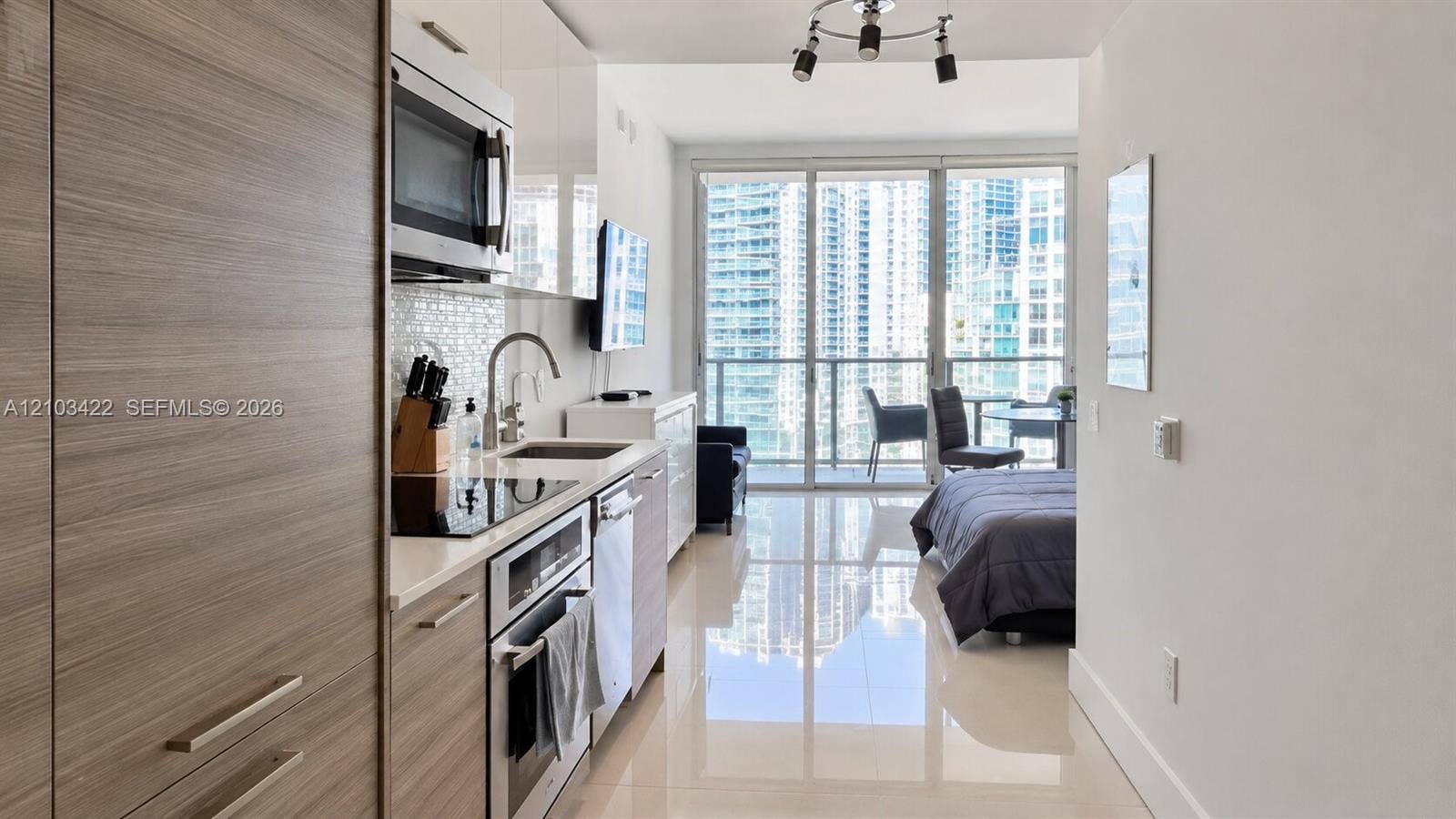 1300 Brickell Bay Drive, #2112, Miami, Miami, FL 33131 Photo 7