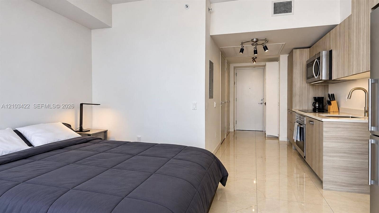 1300 Brickell Bay Drive, #2112, Miami, Miami, FL 33131 Photo 6