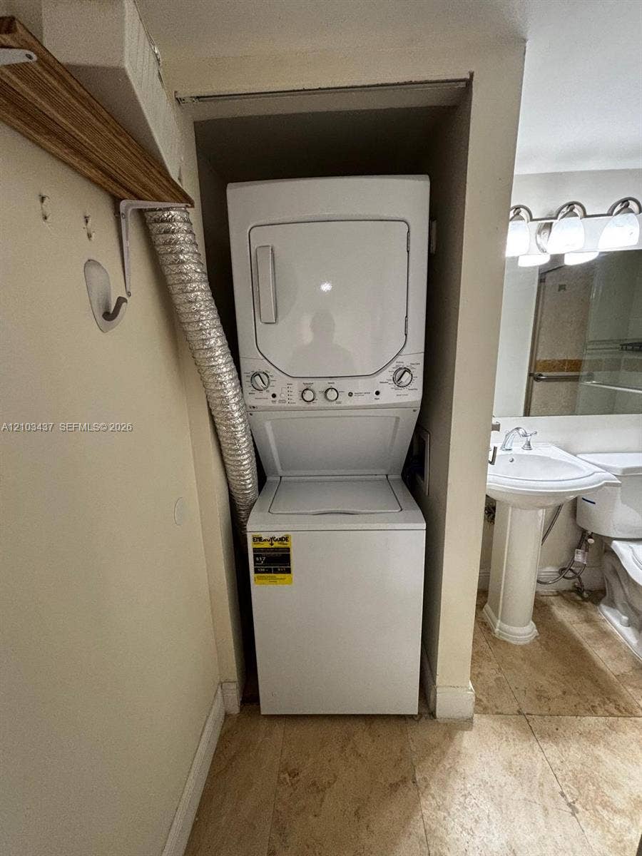 210 SW 11th Street, #208, Miami, Miami, FL 33130 Photo 12