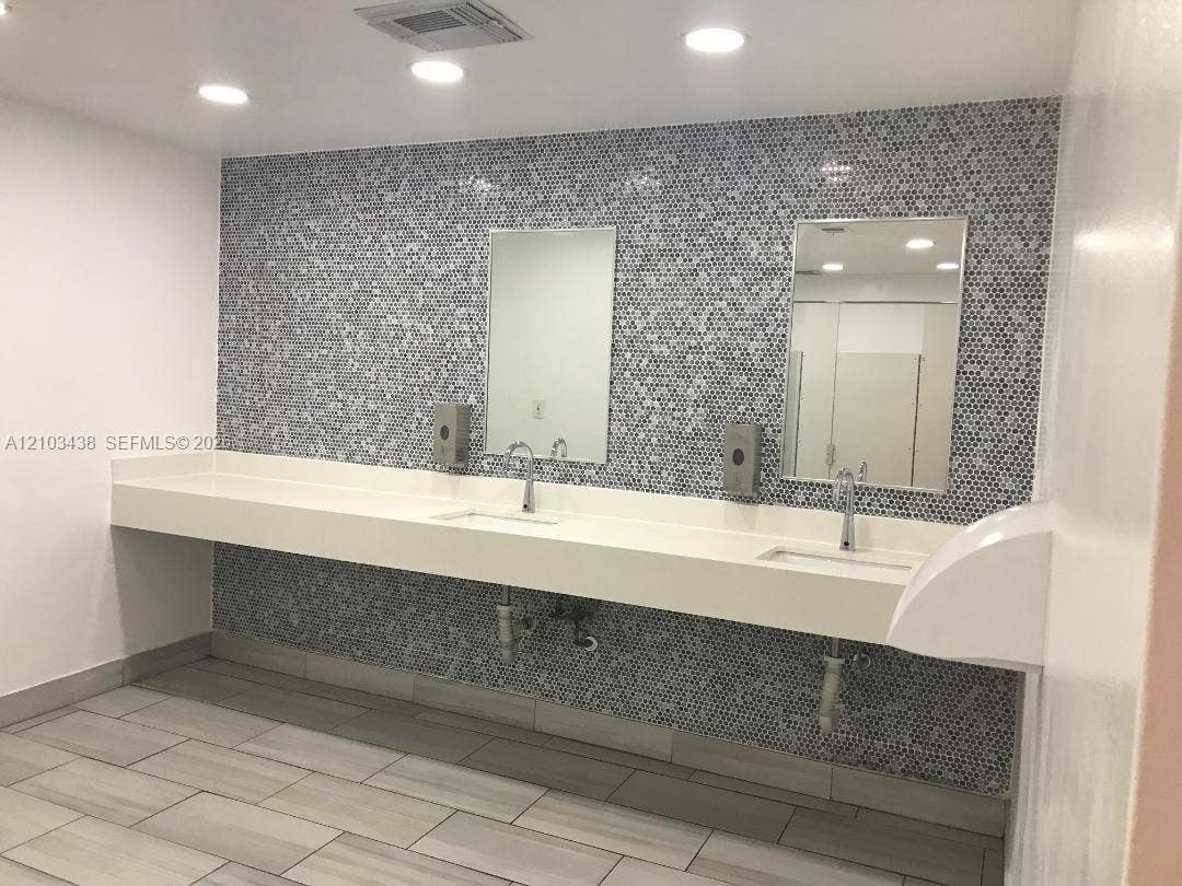 16919 N Bay Road, #307, Sunny Isles Beach, Sunny Isles Beach, FL 33160 Photo 11