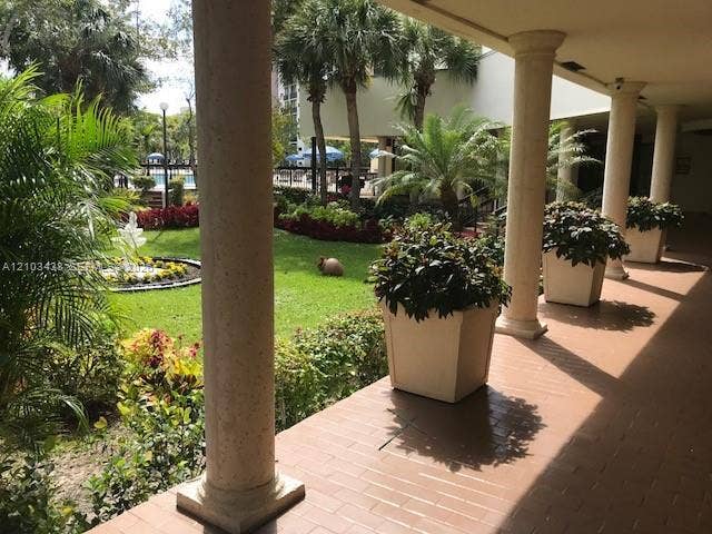 16919 N Bay Road, #307, Sunny Isles Beach, Sunny Isles Beach, FL 33160 Photo 4