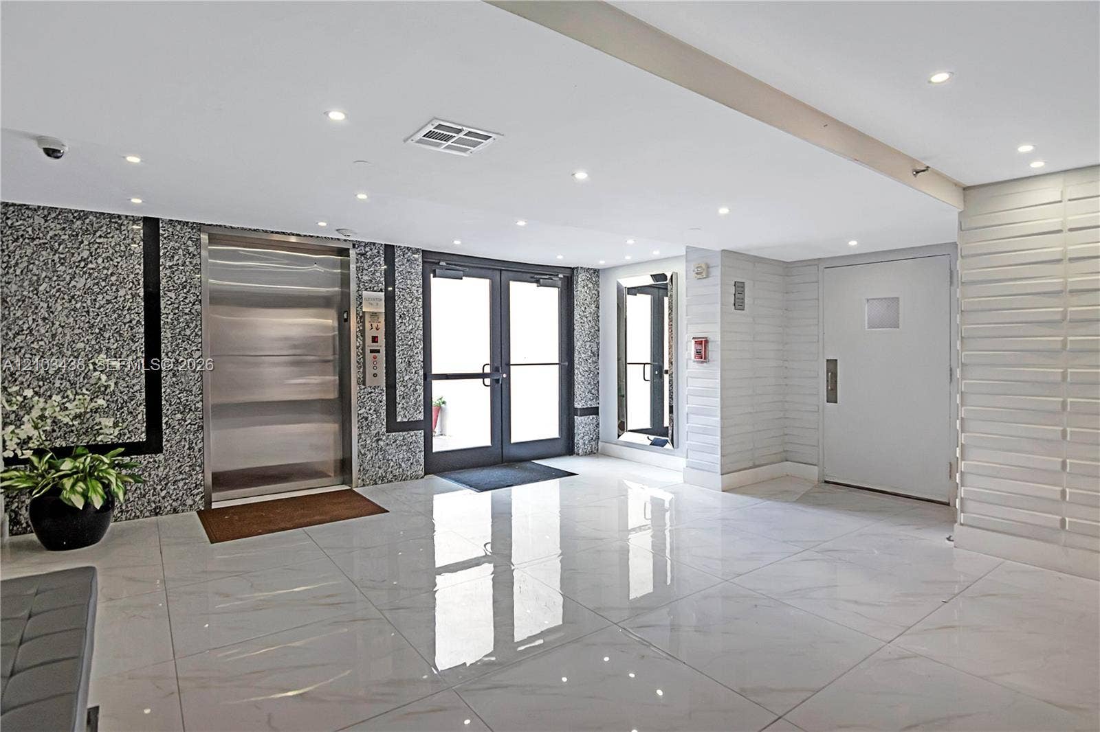 16919 N Bay Road, #307, Sunny Isles Beach, Sunny Isles Beach, FL 33160 Photo 3