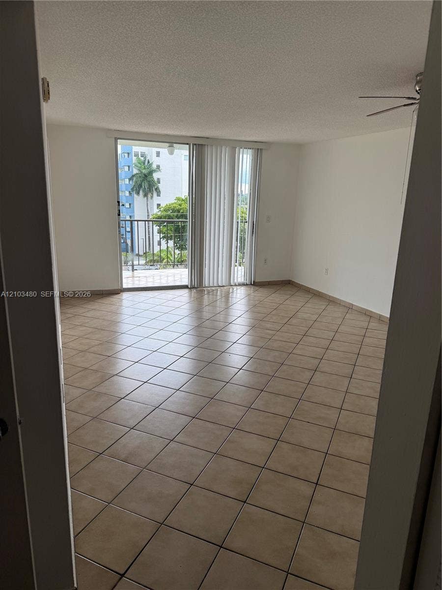 5055 NW 7th Street, #604, Miami, Miami, FL 33126 Photo 2