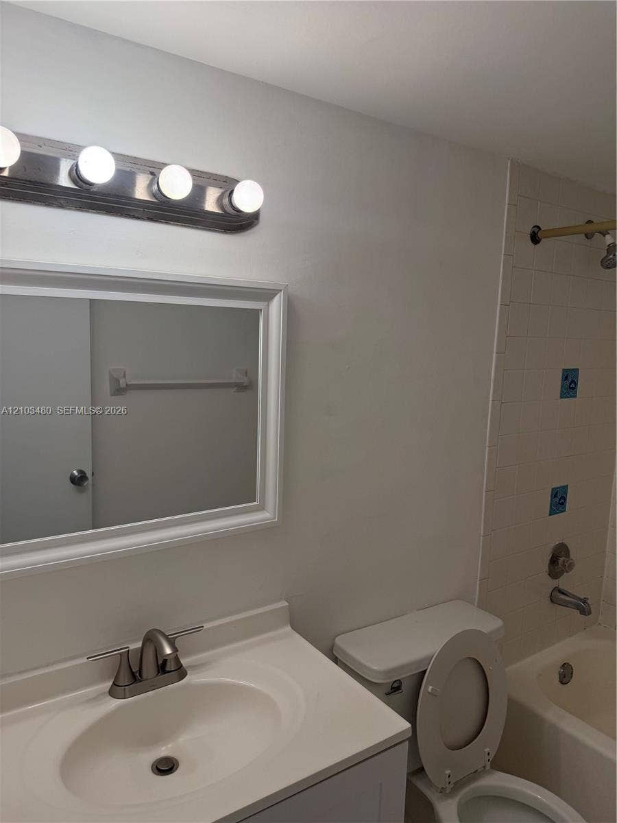 5055 NW 7th Street, #604, Miami, Miami, FL 33126 Photo 14