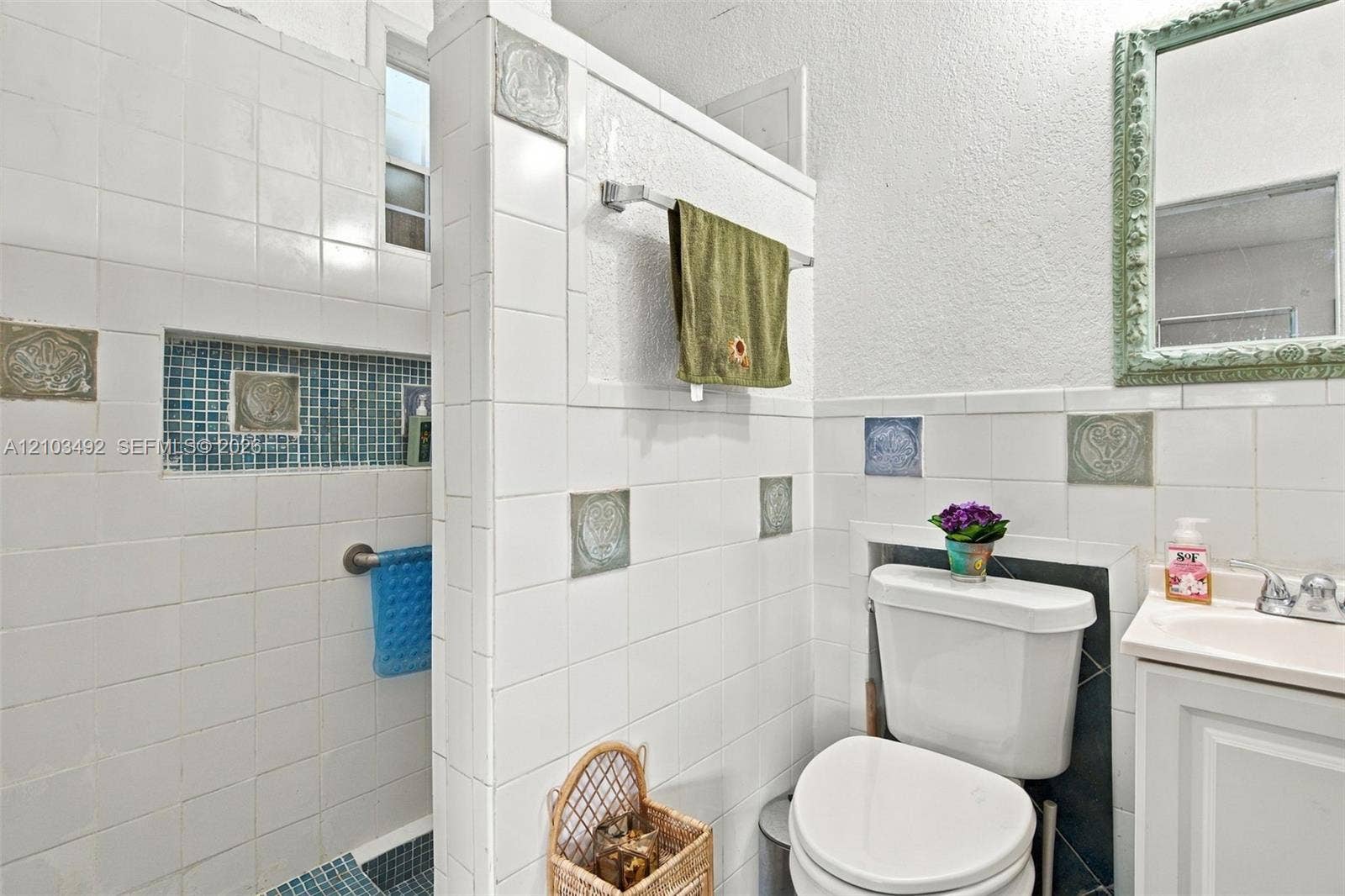 208 Iroquois Street, Miami Springs, FL 33166 Photo 15