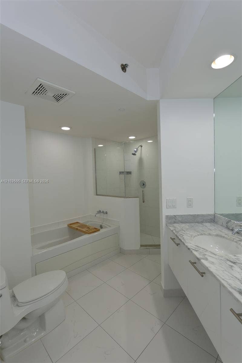 500 Brickell Avenue, #1607, Miami, Miami, FL 33131 Photo 17