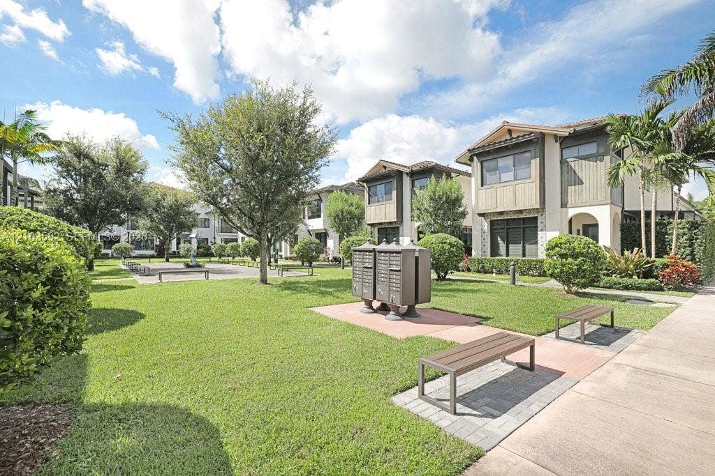 Doral, FL 33166 Photo 3