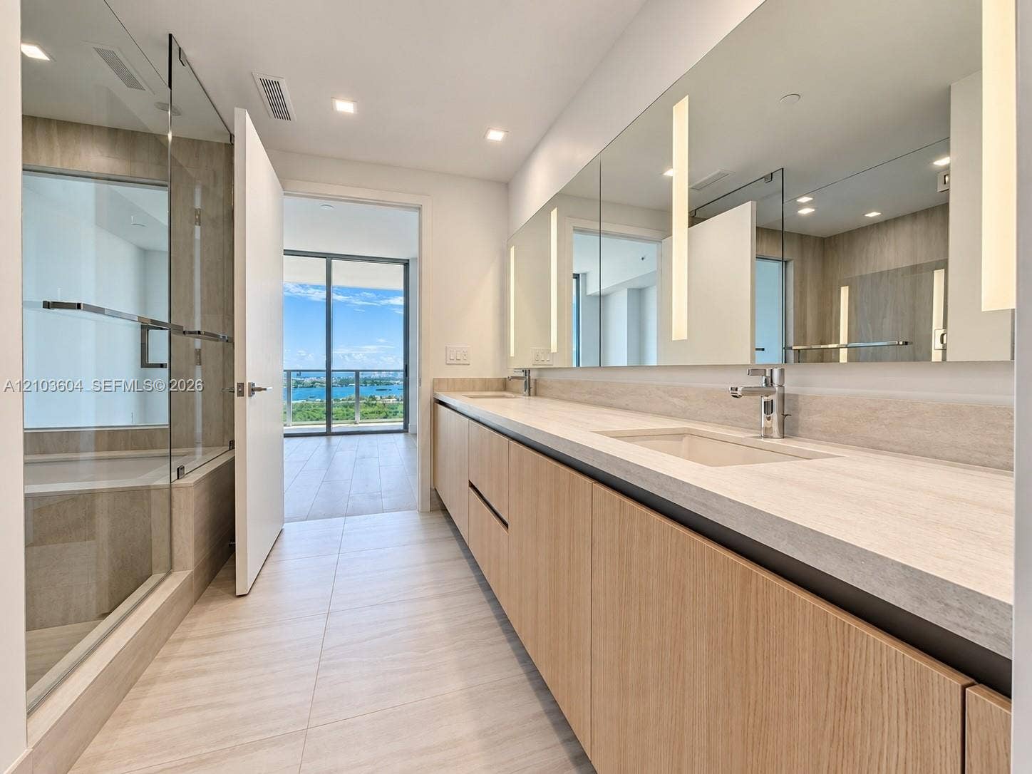 2411 Laguna Circle, #2504, North Miami, North Miami, FL 33181 Photo 6
