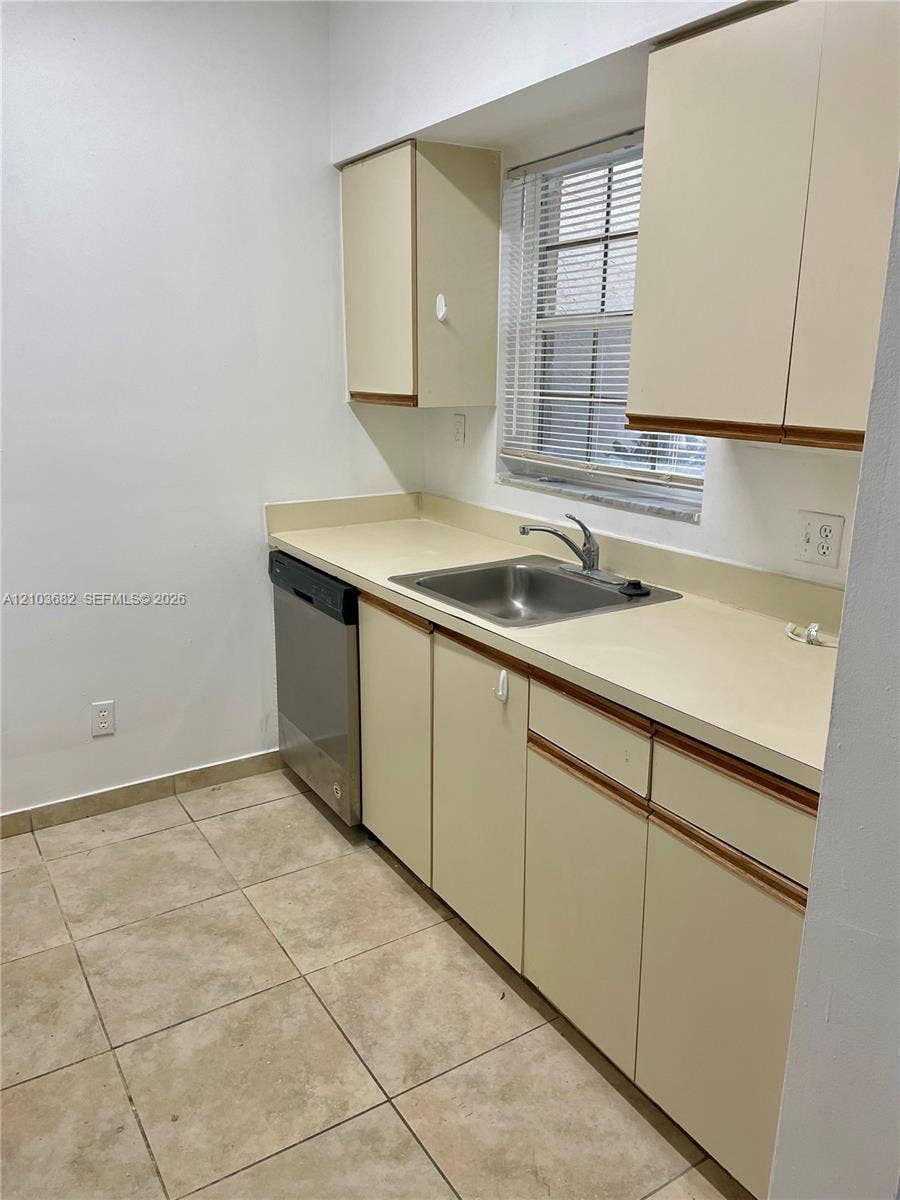 Deerfield Beach, Deerfield Beach, FL 33064 Photo 6