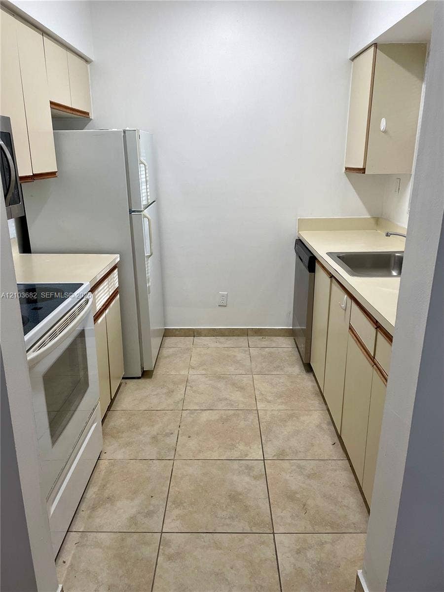 Deerfield Beach, Deerfield Beach, FL 33064 Photo 4