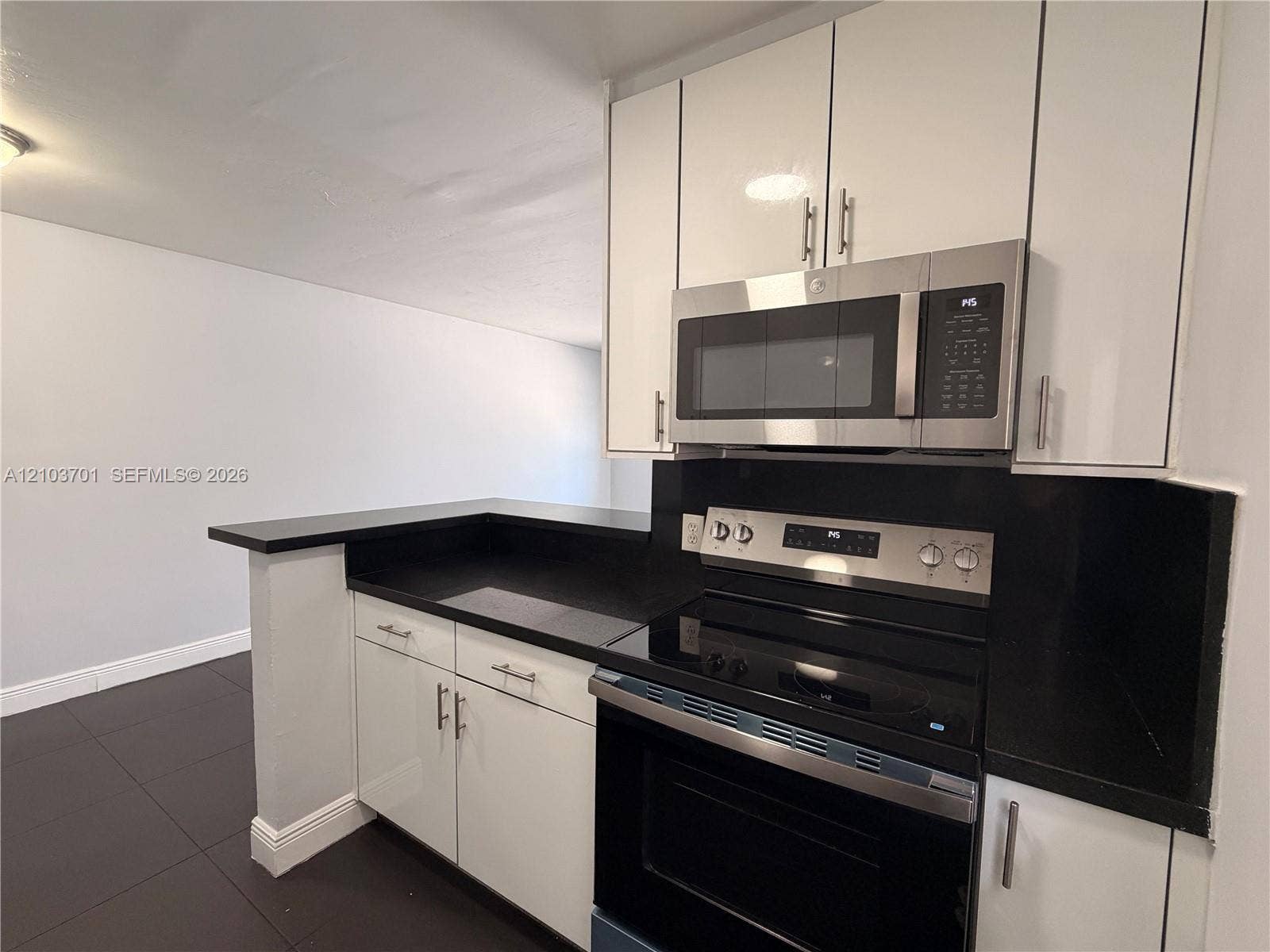 3040 NW 27th Street, #3040, Miami, Miami, FL 33142 Photo 8