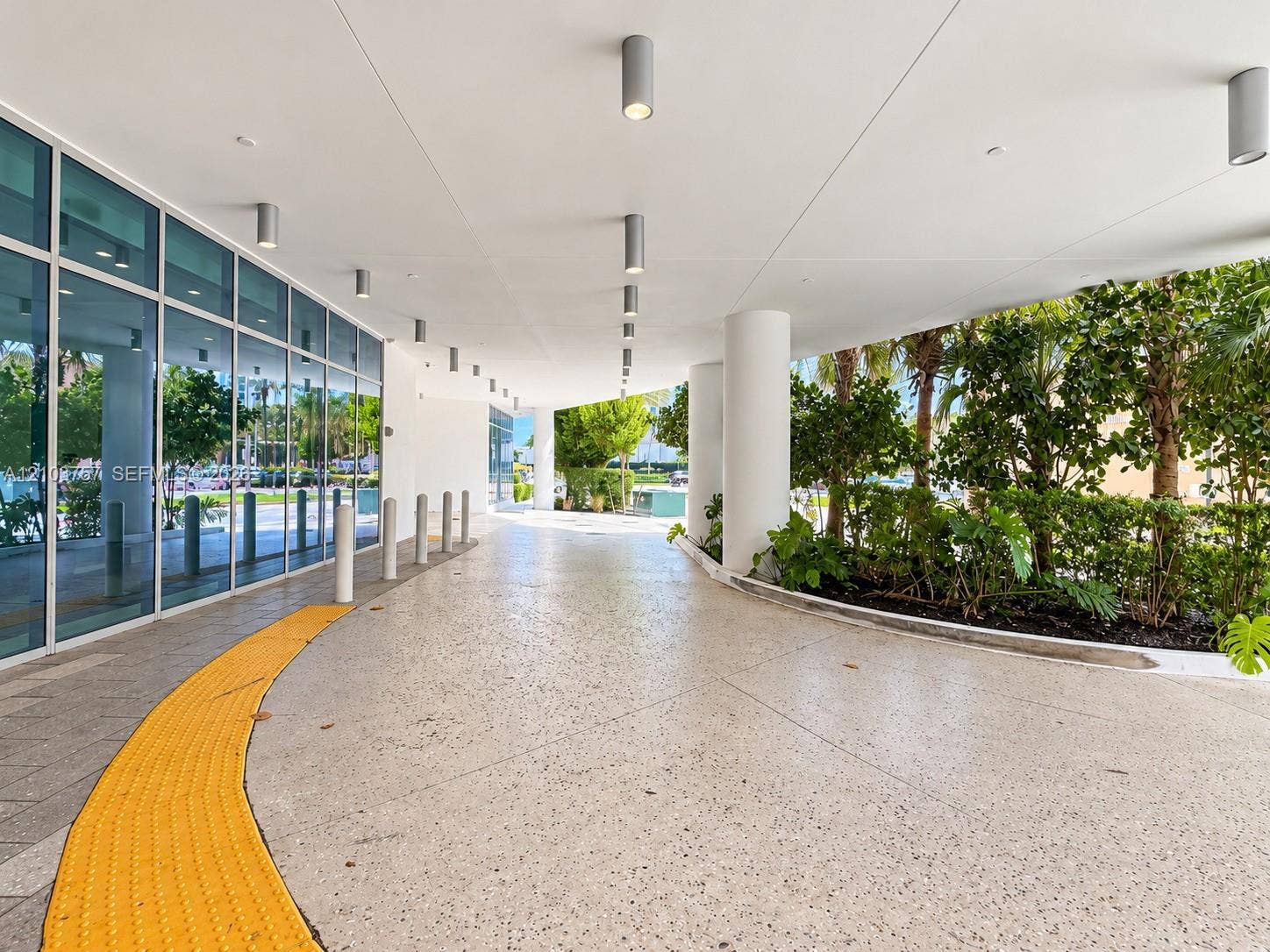17550 Collins Avenue, #1103, Sunny Isles Beach, Sunny Isles Beach, FL 33160 Photo 46