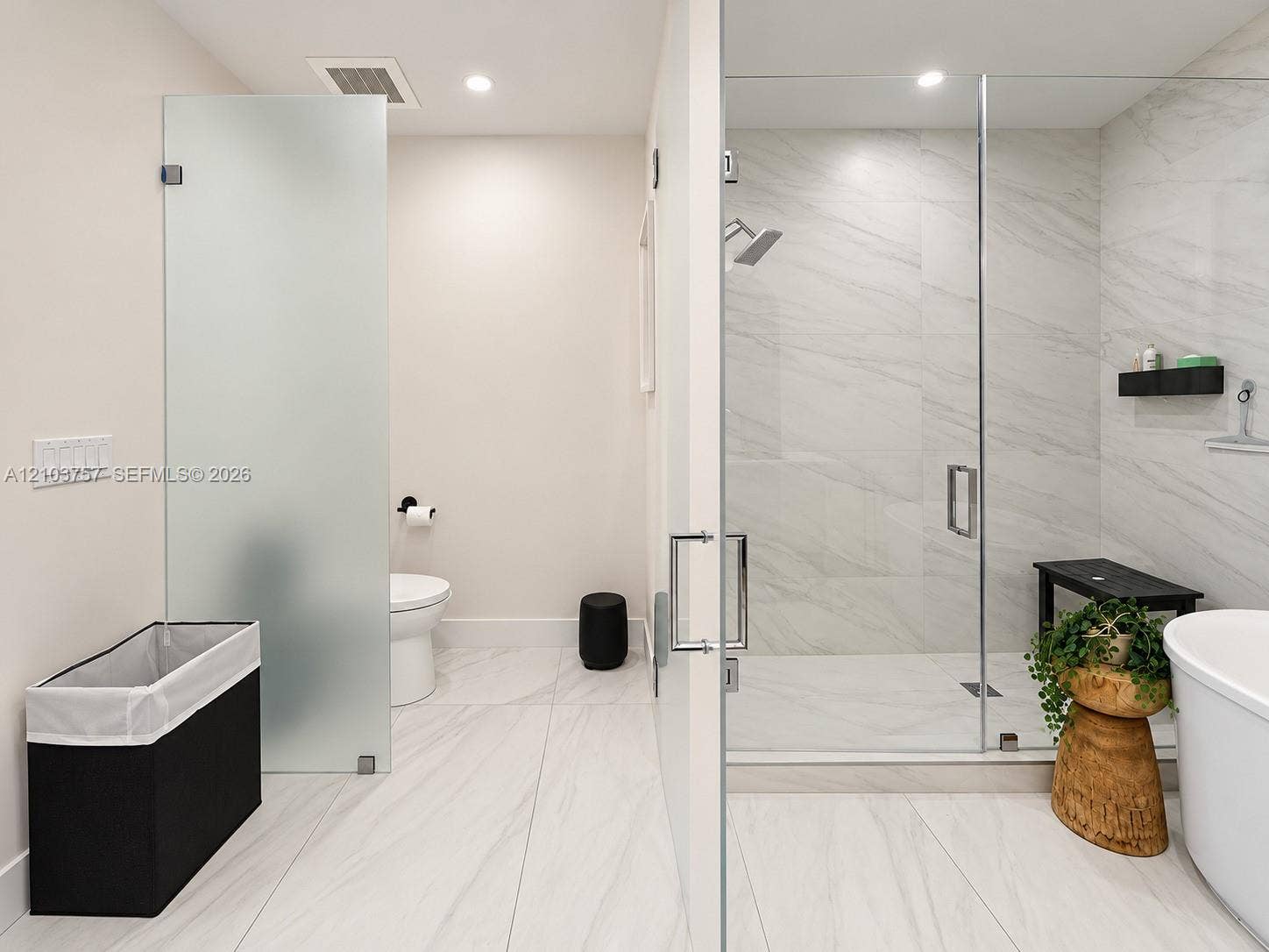 17550 Collins Avenue, #1103, Sunny Isles Beach, Sunny Isles Beach, FL 33160 Second bathroom