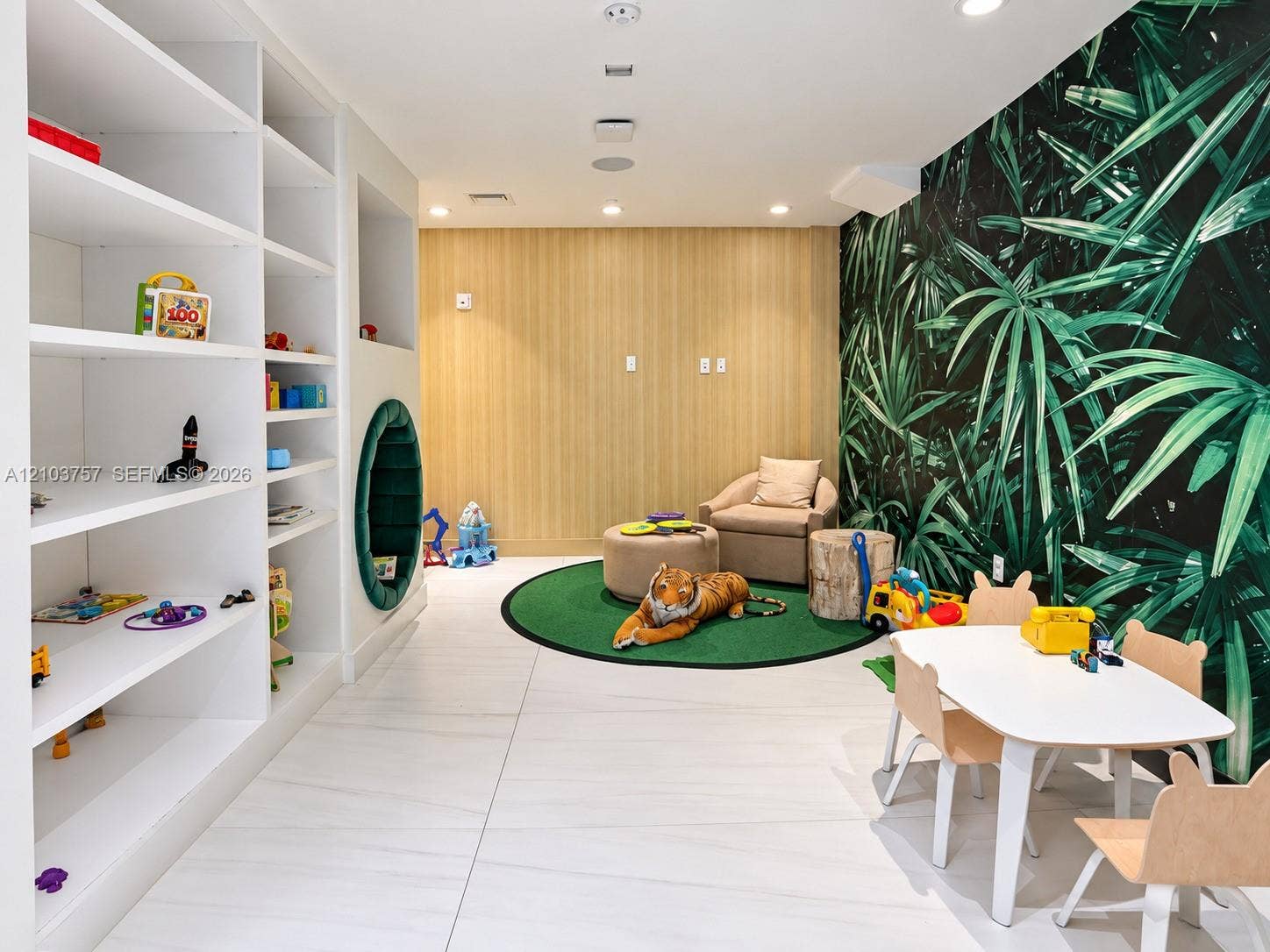17550 Collins Avenue, #1103, Sunny Isles Beach, Sunny Isles Beach, FL 33160 Children area
