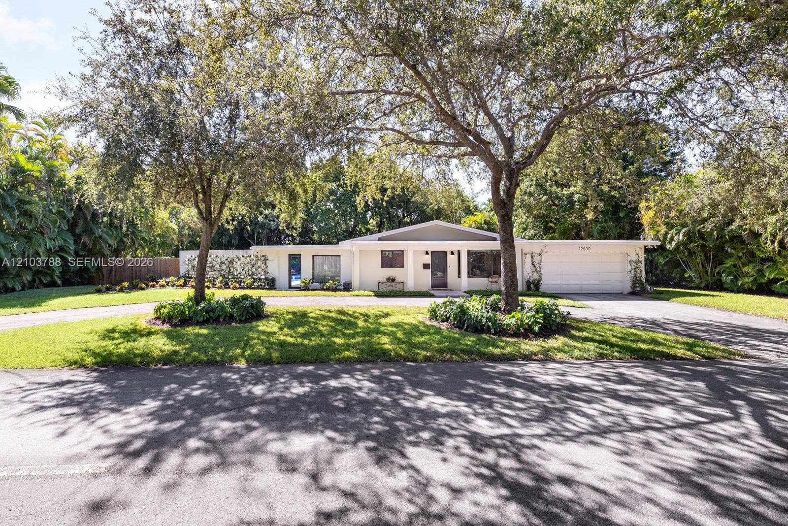 12500 SW 69th Avenue, Pinecrest, FL 33156 Photo 1
