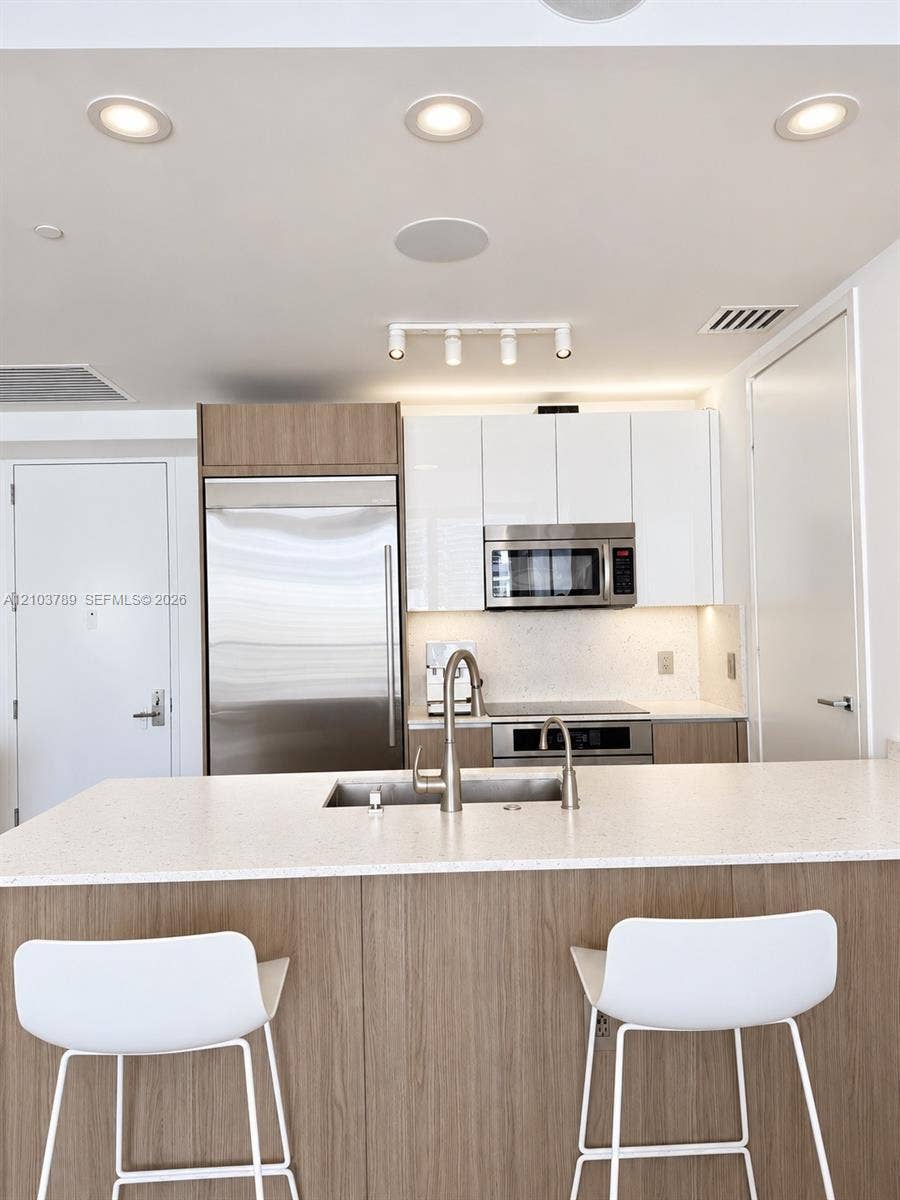 1300 Brickell Bay Drive, #3805, Miami, Miami, FL 33131 Photo 16