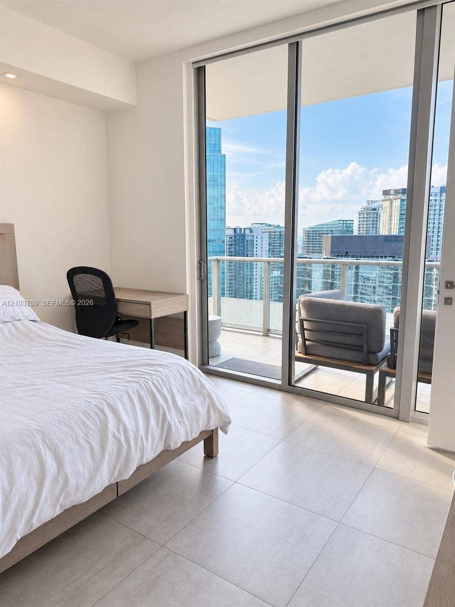 1300 Brickell Bay Drive, #3805, Miami, Miami, FL 33131 Photo 26