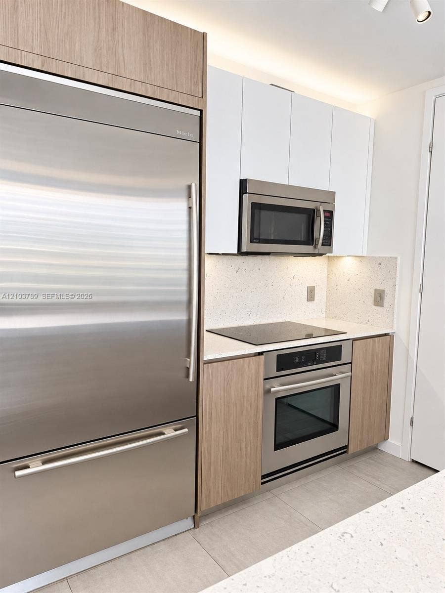 1300 Brickell Bay Drive, #3805, Miami, Miami, FL 33131 Photo 19