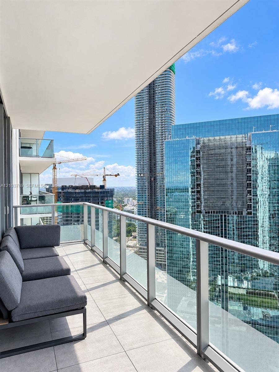 1300 Brickell Bay Drive, #3805, Miami, Miami, FL 33131 Photo 37