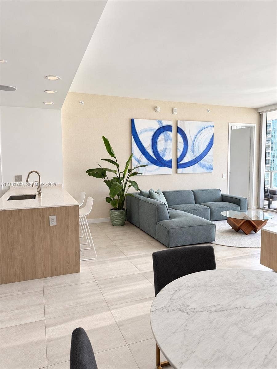 1300 Brickell Bay Drive, #3805, Miami, Miami, FL 33131 Photo 7