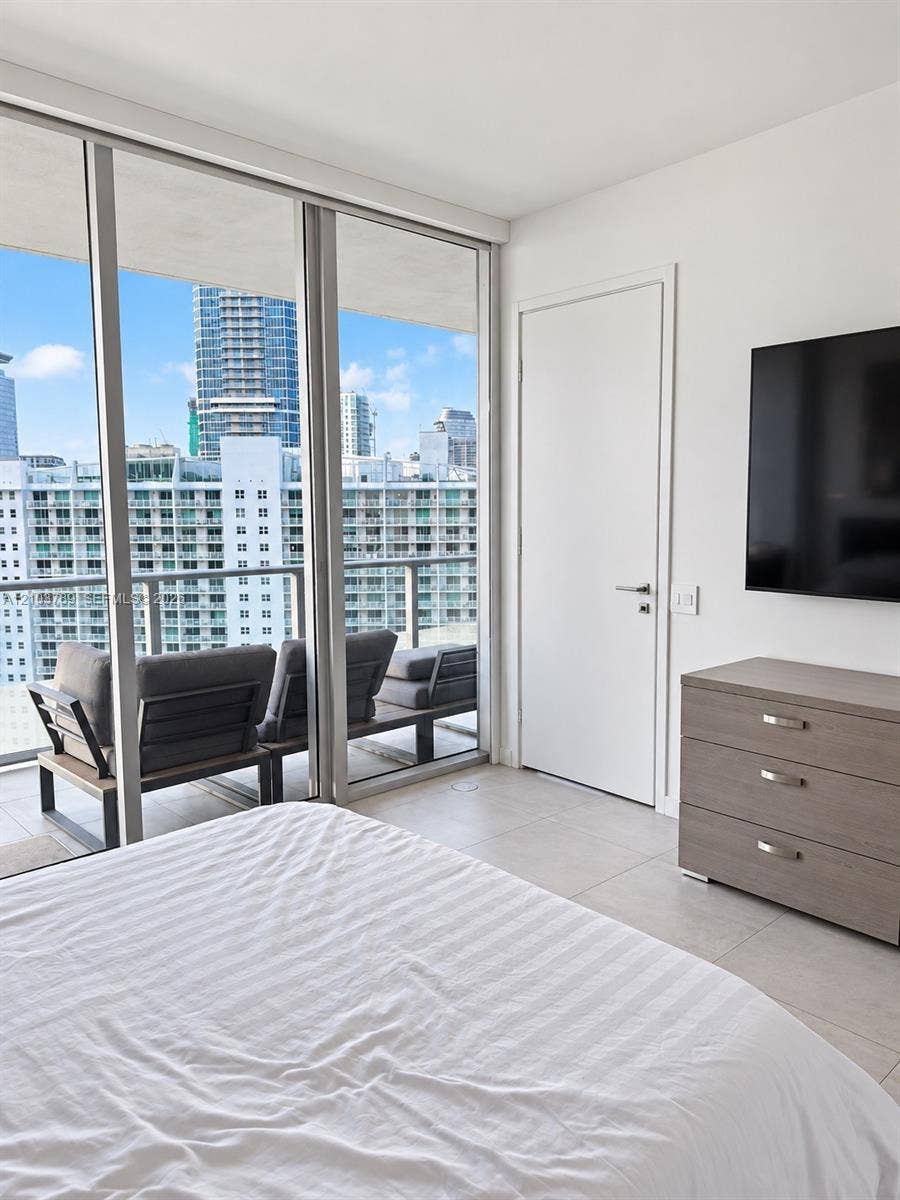 1300 Brickell Bay Drive, #3805, Miami, Miami, FL 33131 Photo 24