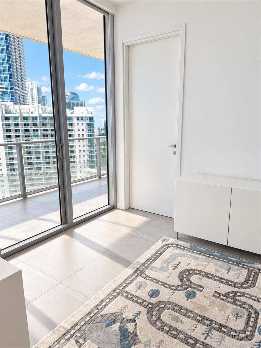 1300 Brickell Bay Drive, #3805, Miami, Miami, FL 33131 Photo 32