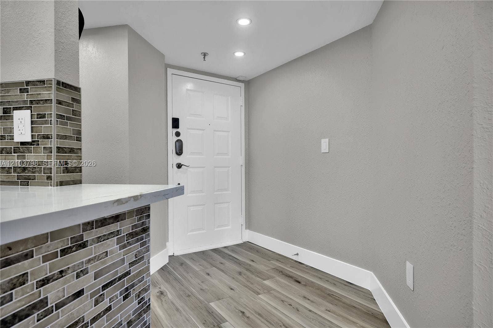 5880 Collins Avenue, #403, Miami Beach, FL 33140 Photo 26