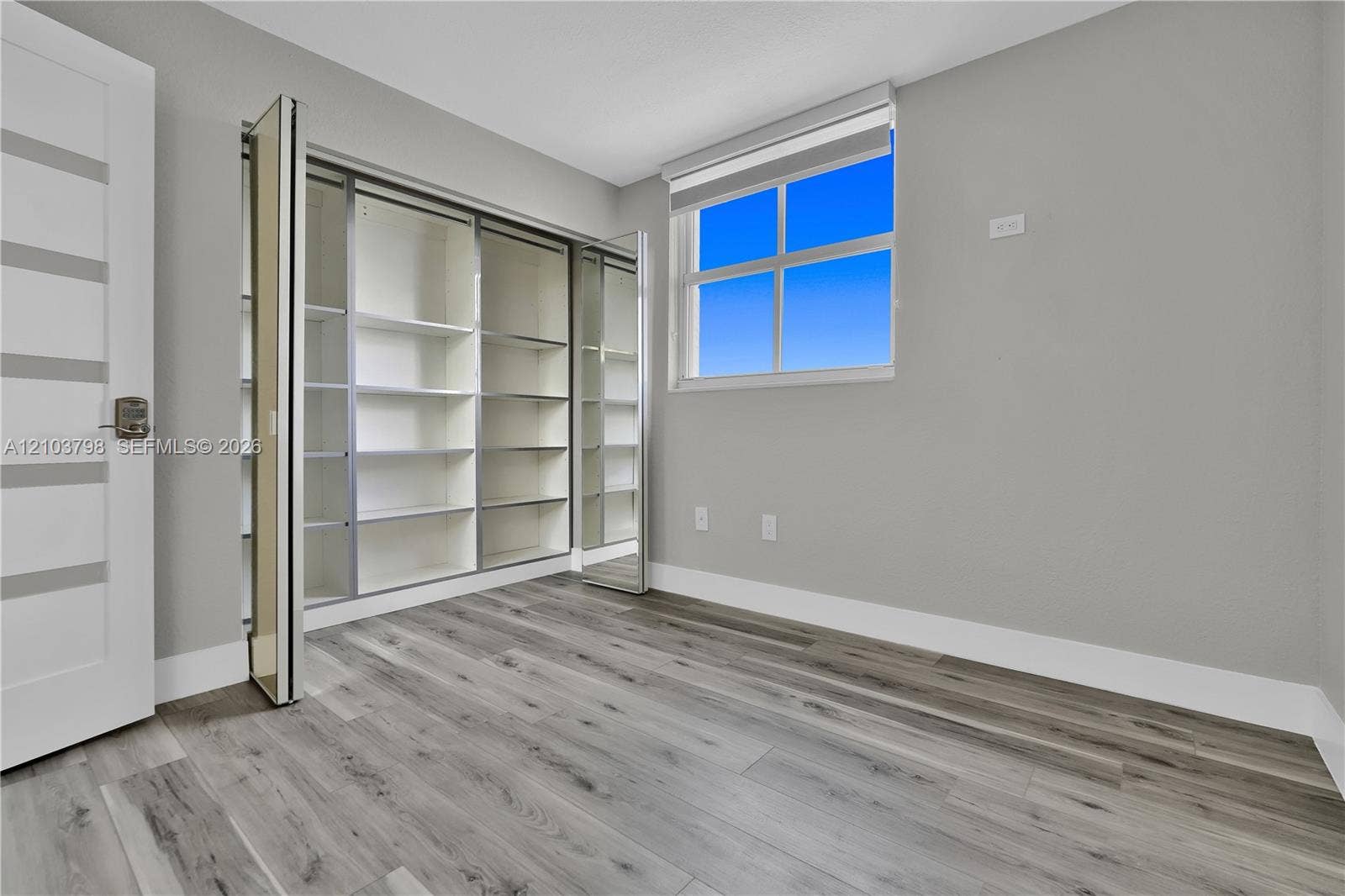 5880 Collins Avenue, #403, Miami Beach, FL 33140 Photo 23