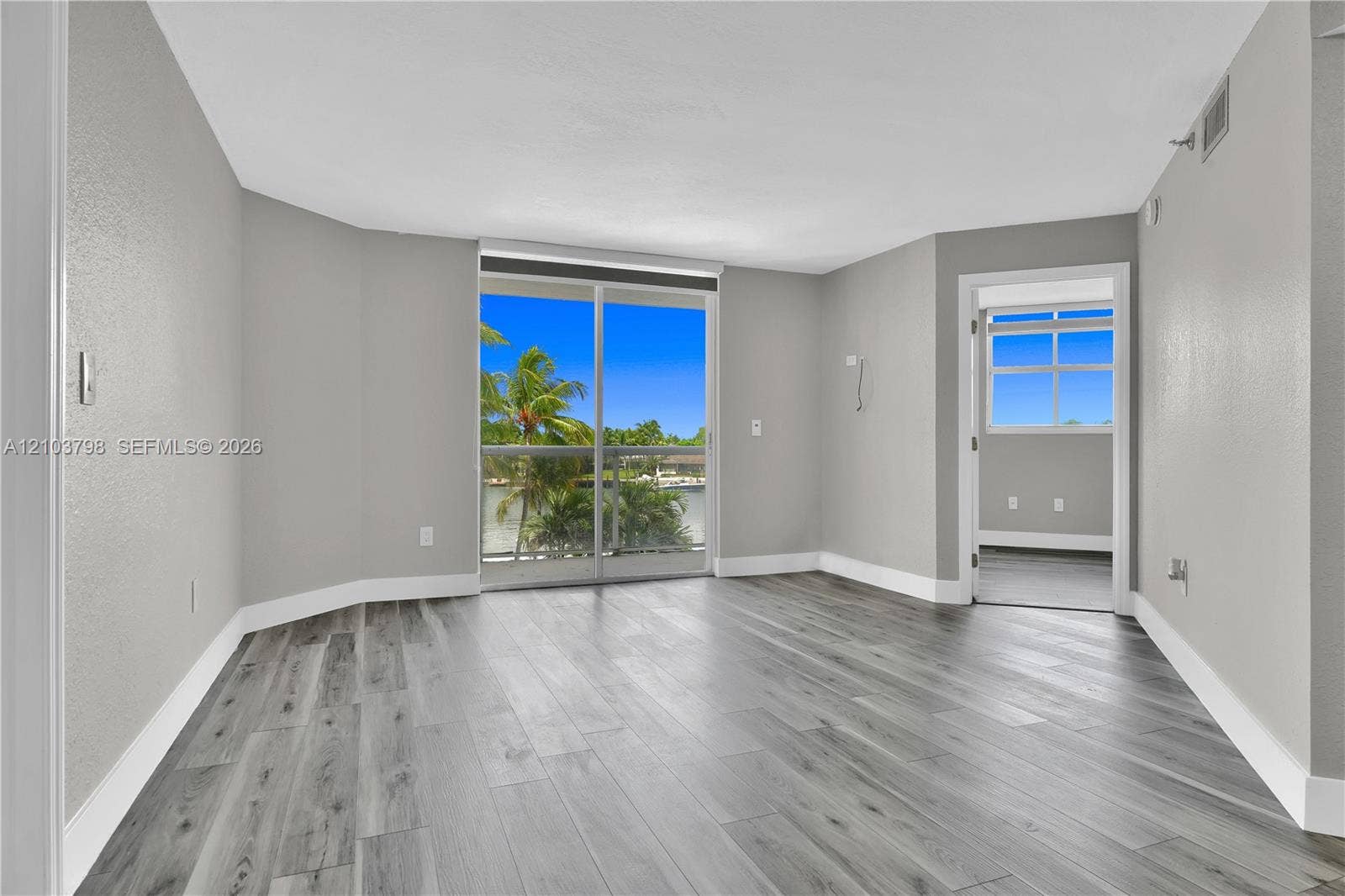 5880 Collins Avenue, #403, Miami Beach, FL 33140 Photo 3