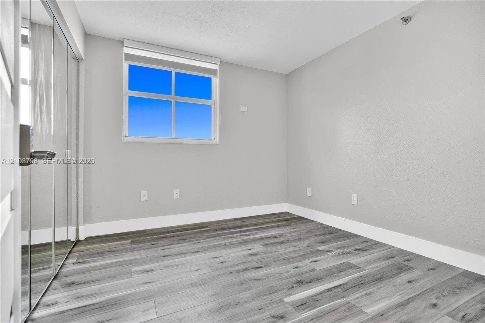 5880 Collins Avenue, #403, Miami Beach, FL 33140 Photo 17