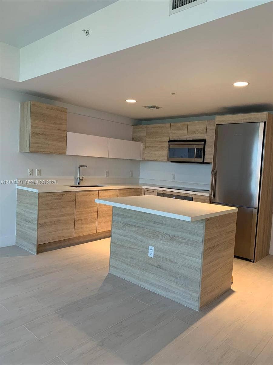 Property photo for 16385 Biscayne Boulevard, #2302, North Miami Beach, FL