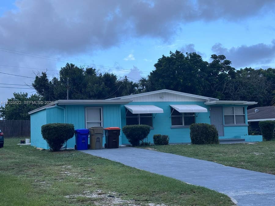 Property photo for 390 SW 7th Road SW, #390, Vero Beach, FL