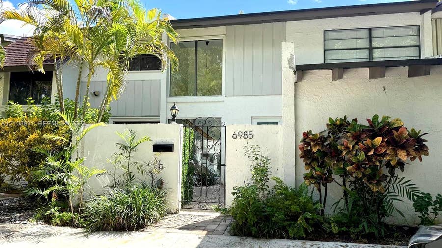 Property photo for 6985 SW 110th Place, Miami, FL
